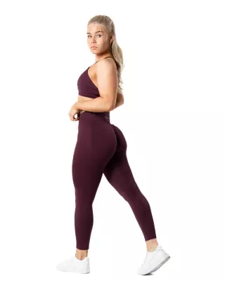 Relode Aura Seamless Scrunch Tights, Fig Red